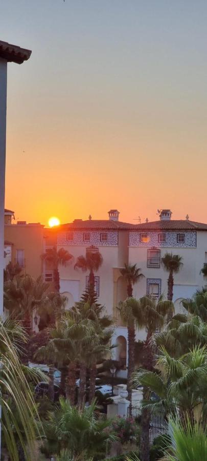 Апартаменты Aldea Del Mar, Торевьиа Экстерьер фото